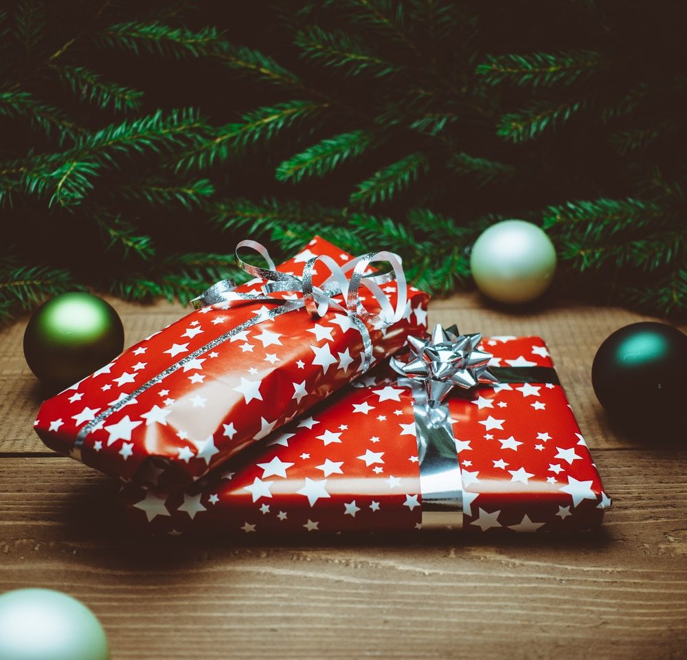 Holiday Shopping Guide for Simple Living Holiday Shopping Guide for Simple Living